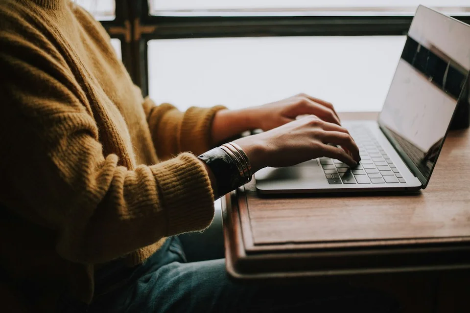 Remote Work in 2026: Spotting Real Offers, Avoiding Scams, and Knowing Your Rights